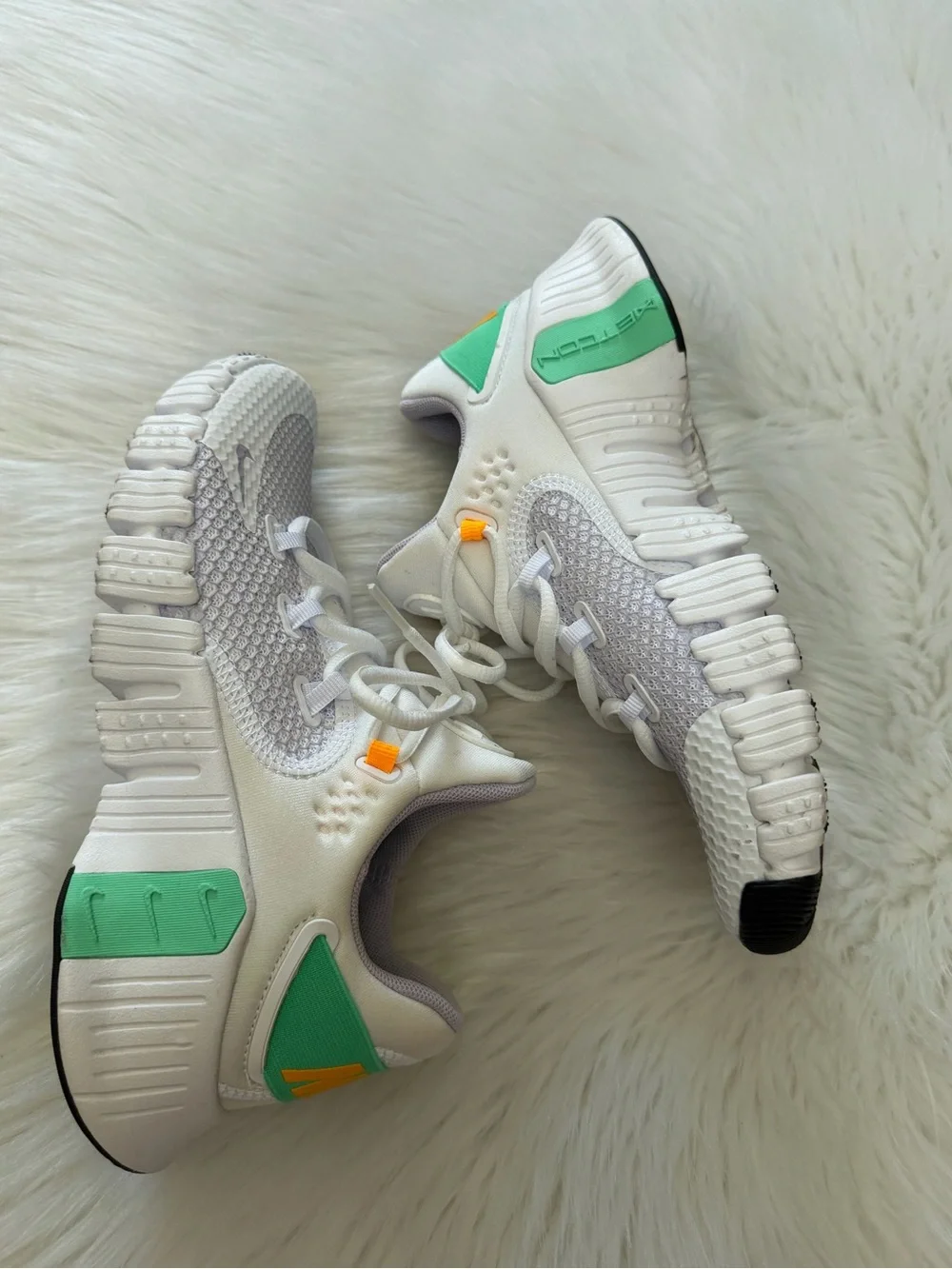 Nike Free Metcon 4 White w/Mint Mesh Running Sneakers Sz 6.5